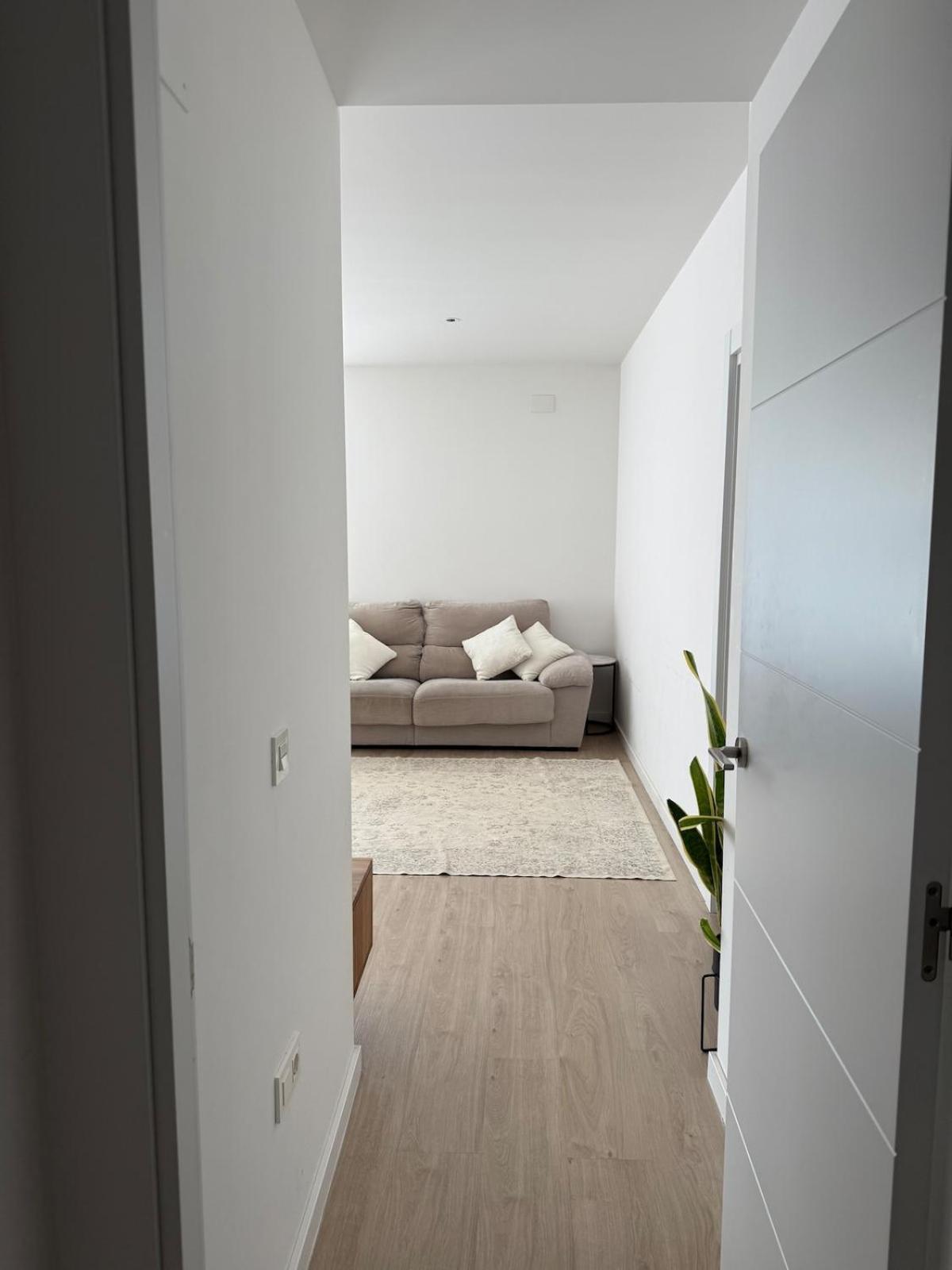 Apartment Spacious And Bright Only In August - Espacioso Y Luminoso Disponible Solo En Agosto Marbella
