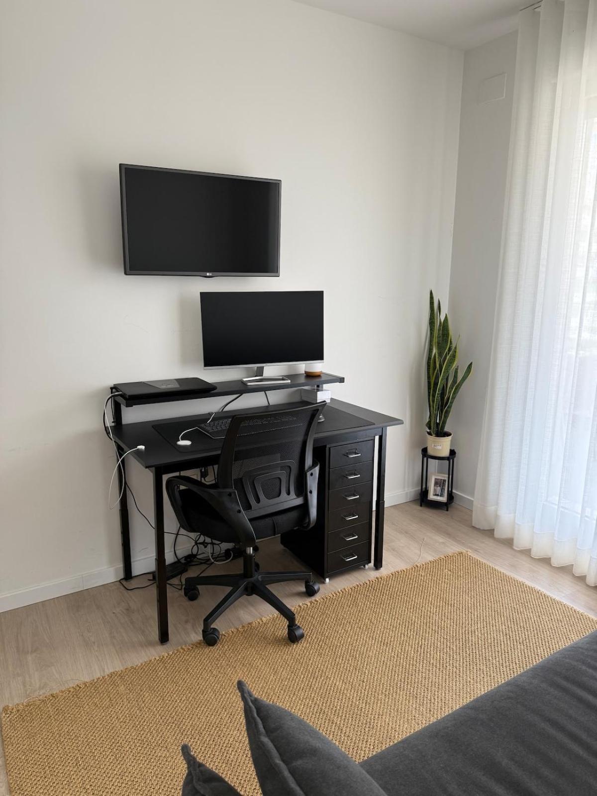 Spacious And Bright Only In August - Espacioso Y Luminoso Disponible Solo En Agosto Apartment *